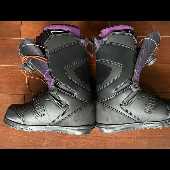ThirtyTwo Snowboard Boots Size 7.5 double Boa- very good condition - sold - - Picture 6 of 8